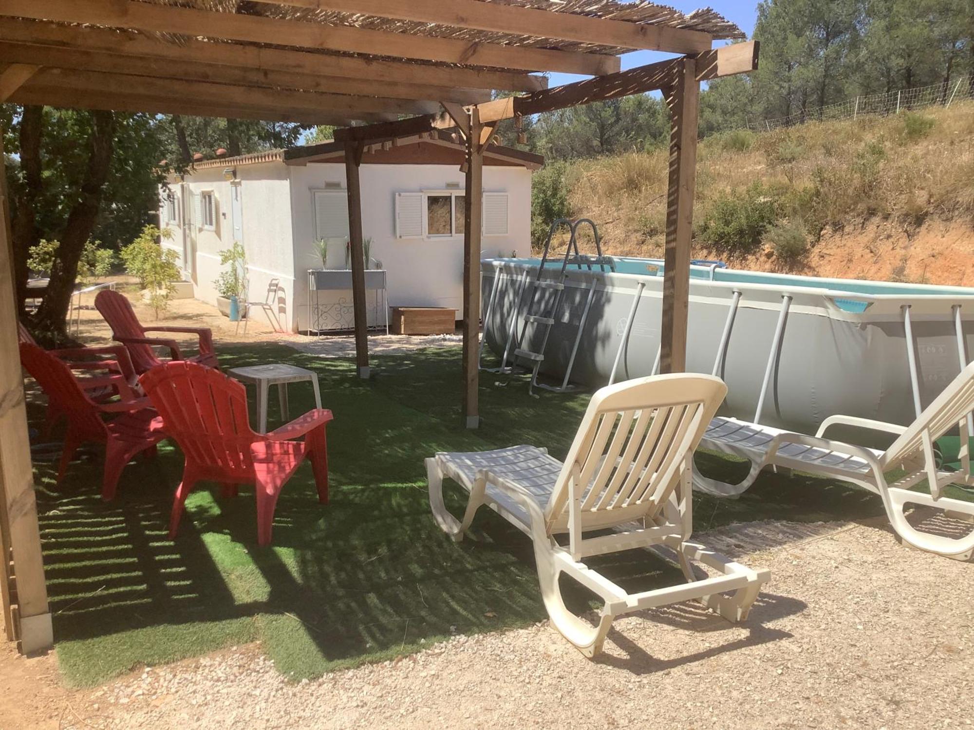 Bungalow Avec Piscine Privative Proche Aix En Provence La Barben Luaran gambar
